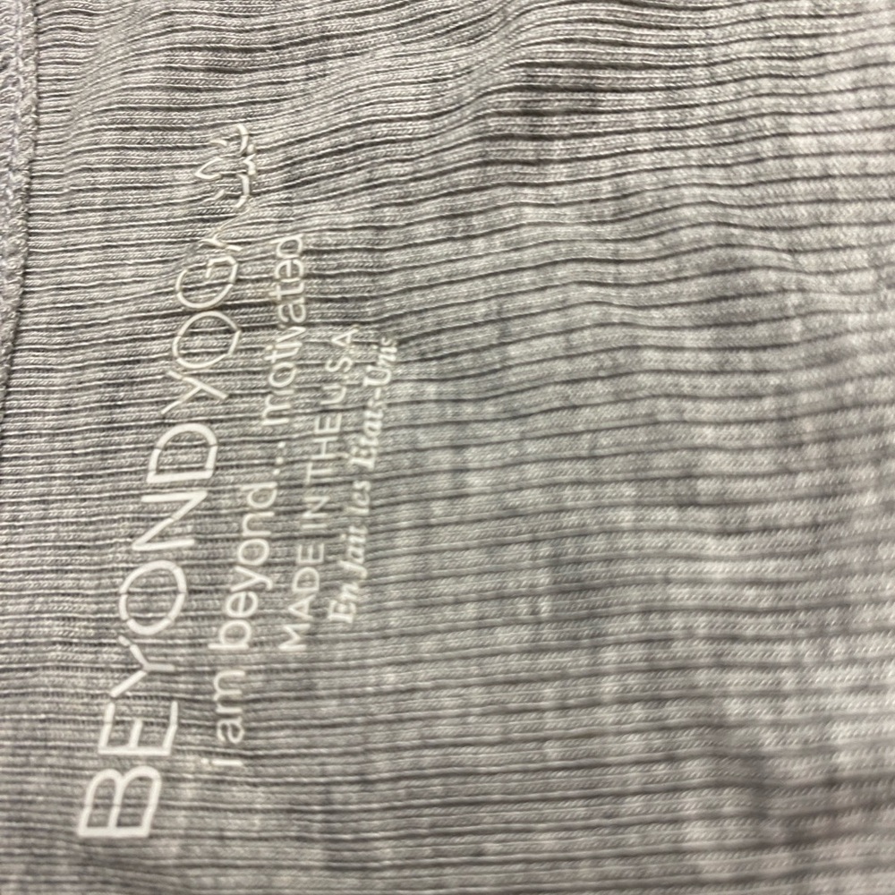 Beyond Yoga Top - Picture 14 of 16